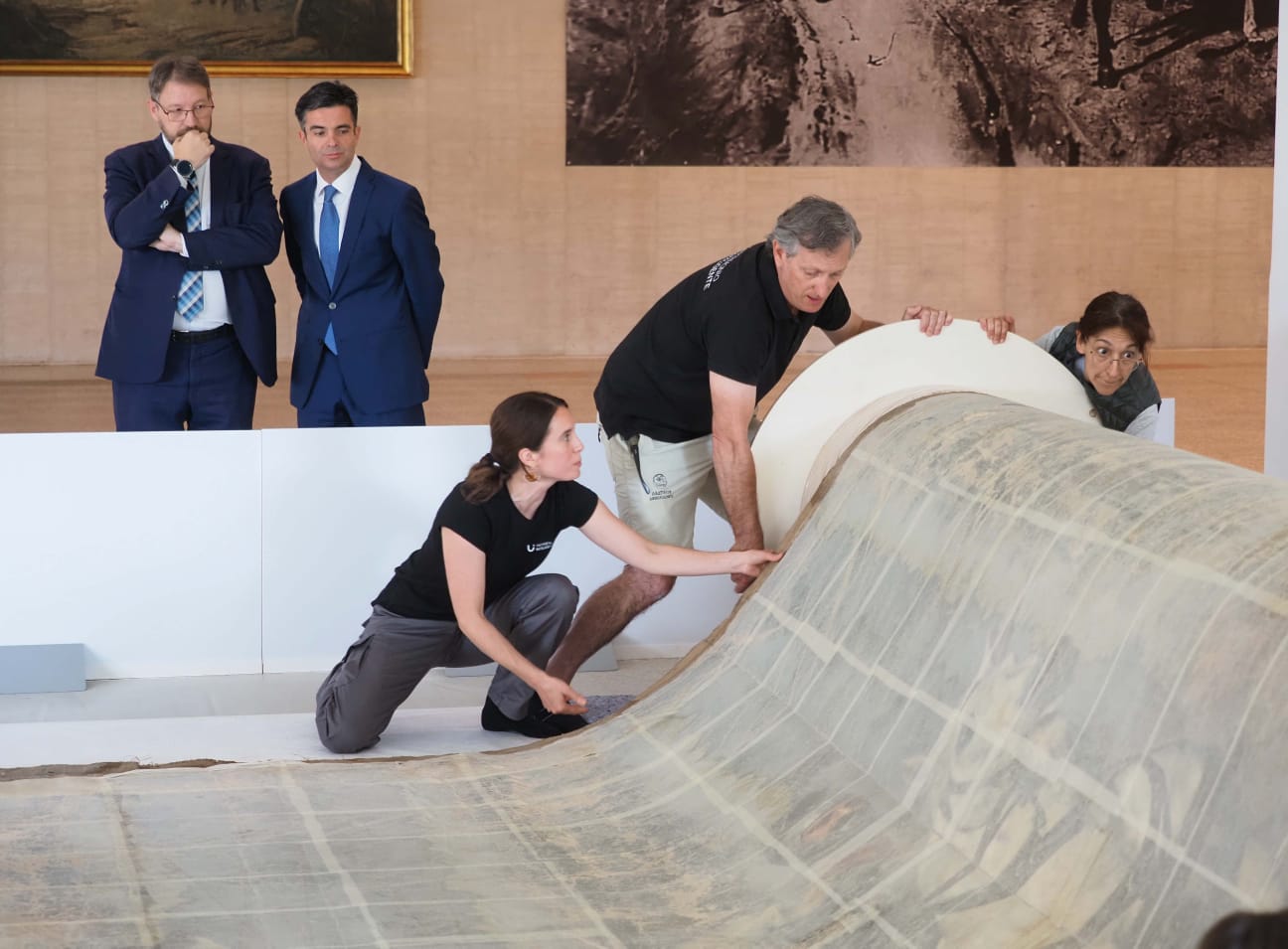 COMIENZA EL COMPLEJO PROCESO DE RESTAURACIÓN DEL ÓLEO 'LOS COMUNEROS DE CASTILLA', DE JUAN PLANELLA