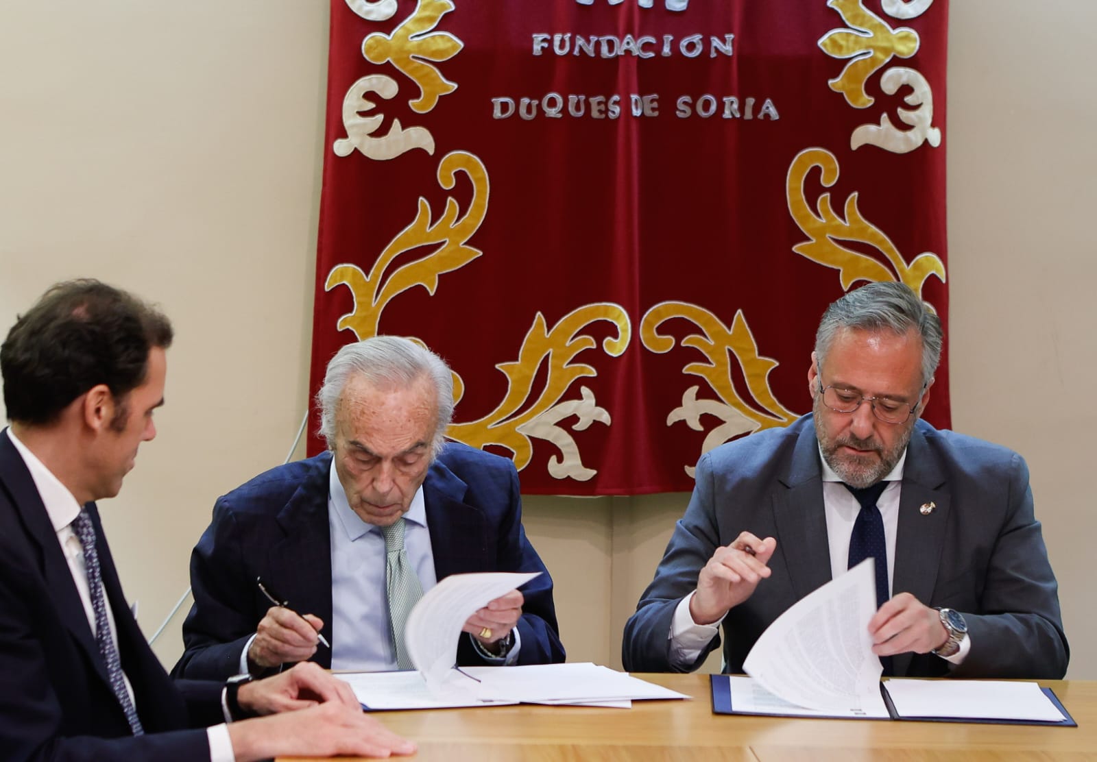 FIRMA CONVENIO FUNDACIÓN DE CYL Y FUNDACIÓN DUQUES DE SORIA 2