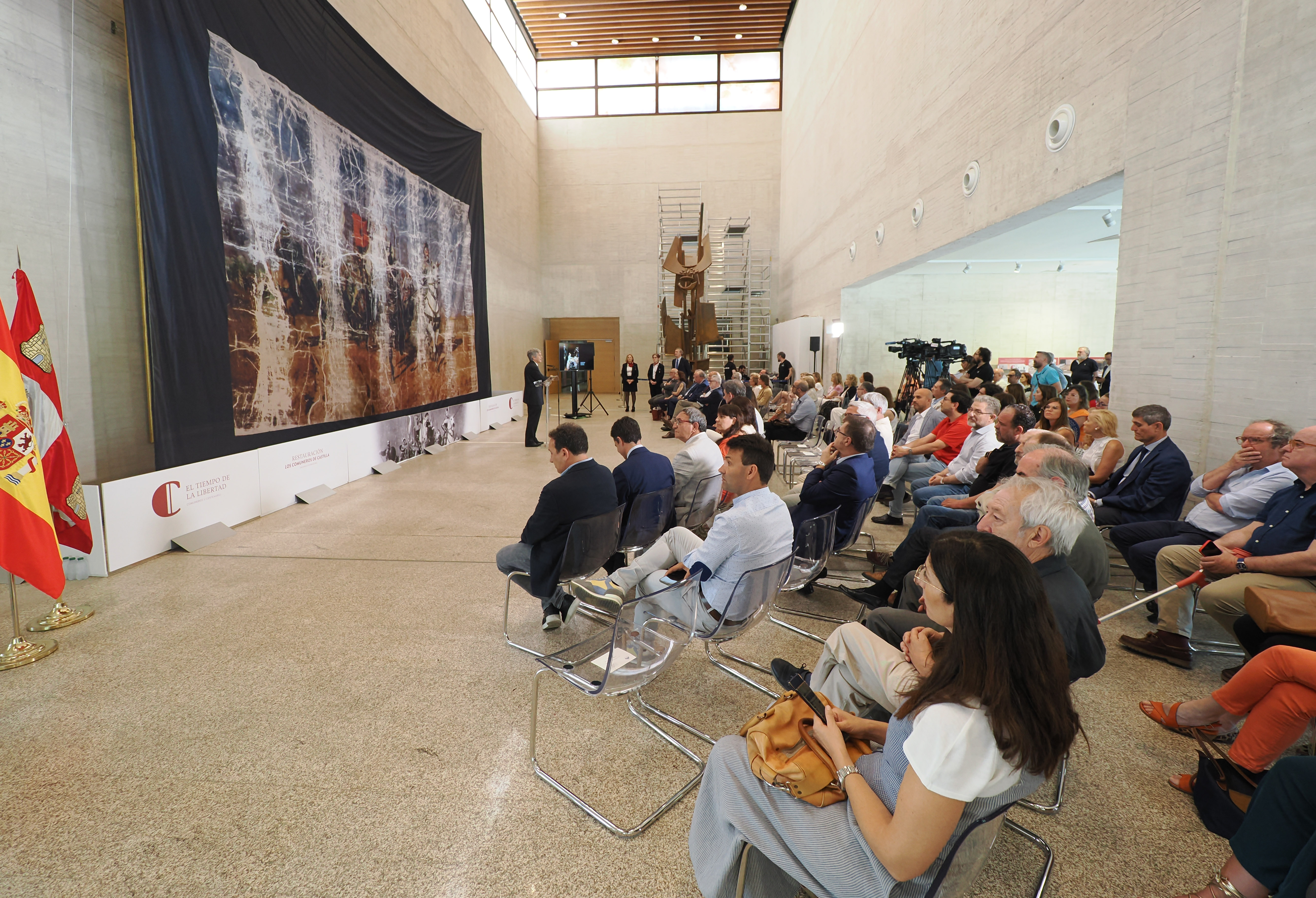 El cuadro de Juan Planella, ‘Los comuneros de Castilla’, ya se expone en las Cortes de Castilla y León tras su restauración
